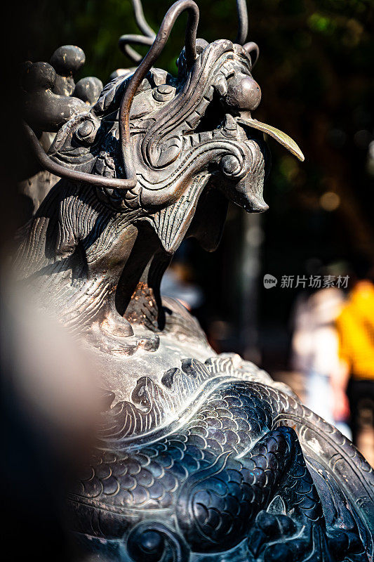 河内市文庙(v<e:1> Miếu)的龙雕塑